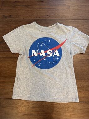 Buzz Aldrin Gray Kids NASA T-Shirt Size Small - C35-102